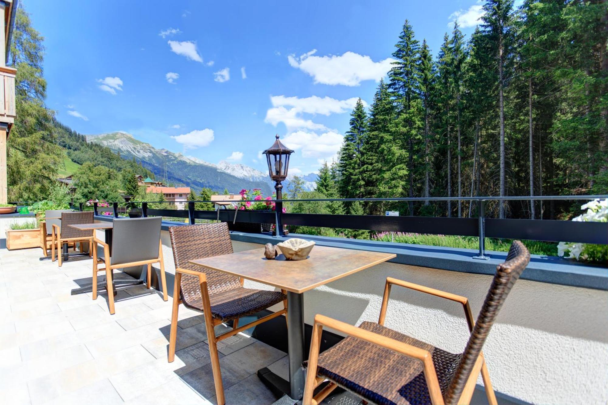 Отель Koesslerhof Санкт-Антон-ам-Арльберг Экстерьер фото